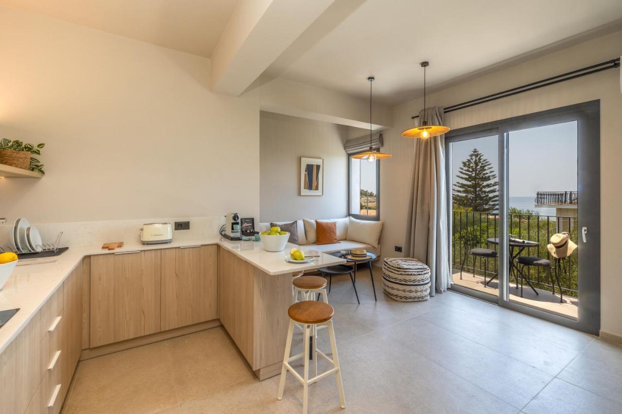 Topos Suites Ласи Екстериор снимка