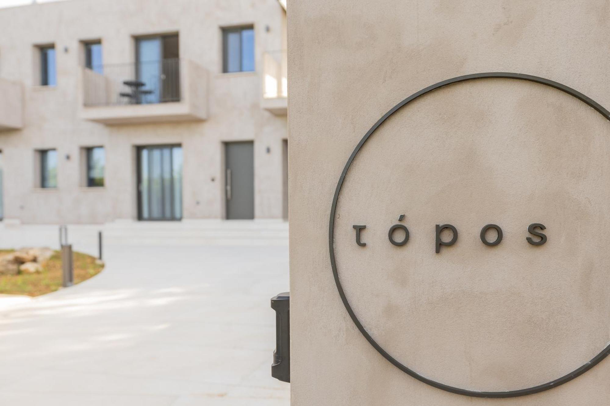 Topos Suites Ласи Екстериор снимка